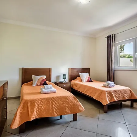 Vila Oliveiras Amazing Location Walk To Marina Restaurants Albufeira