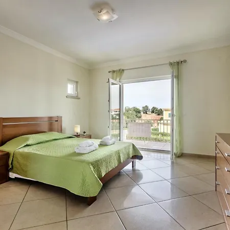 Oliveiras Amazing Location Walk To Marina Restaurants Vila *